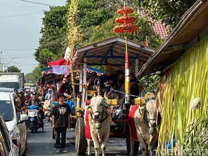 41 Peserta dari 9 Kecamatan Meriahkan Parade Cikar di Kediri