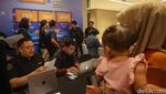 Potret Pengunjung Hub Space War Tiket Pesawat Gratis