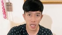Konsisten makan sehat! Saat bulan puasa pun, Ruri Repvblik sahur dengan menu sehat. Berupa campuran bayam dan dada ayam yang dihaluskan. Foto: Instagram ruri_repvblik