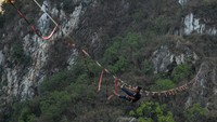 Indonesia Highline Festival 2024 diikuti oleh pegiat olahraga highline dari berbagai negara seperti Indonesia, Argentina, India, Australia, dan Austria.