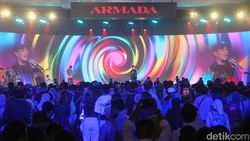 Seru-seruan Joget Bareng Armada di Hub Space 2024 Seru-seruan Joget Bareng Armada di Hub Space 2024