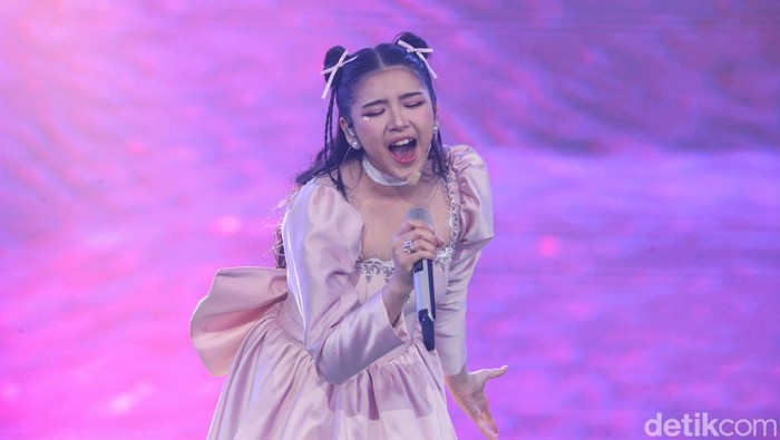 Penampilan dari penyanyi Tiara Andini menjadi salah satu yang paling dinantikan oleh para penonton, khususnya Mootiara (sebutan fans Tiara Andini).