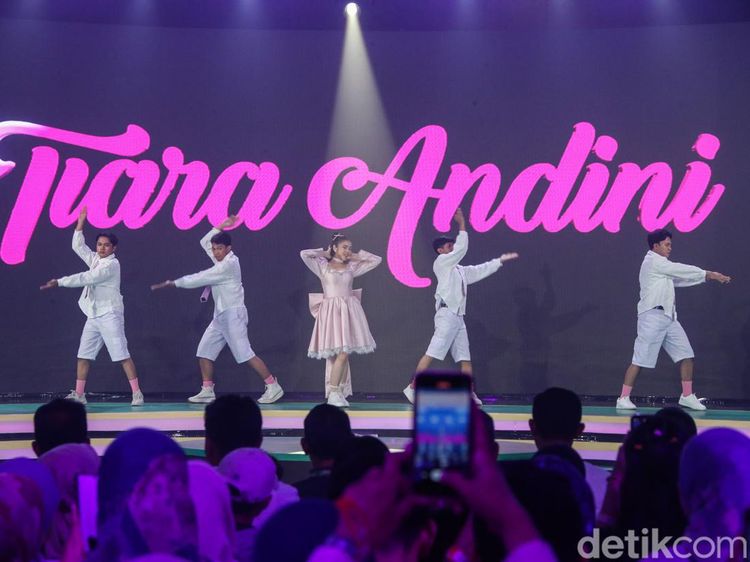 Tiara Andini Tampil Memukau di Hub Space 2024