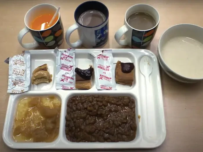 10 Tampilan Menu Makanan Tentara di Berbagai Negara 10 Tampilan Menu Makanan Tentara di Berbagai Negara