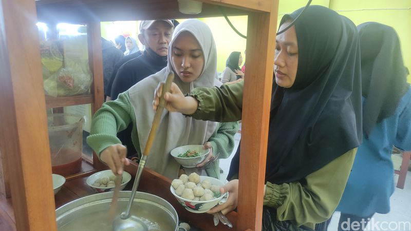 Bakso Sak Waregmu yang bisa ambil sepuasnya