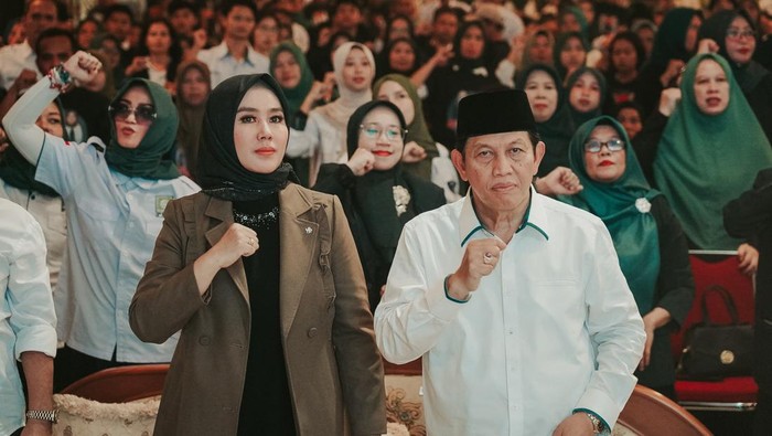 Bapaslon Pilgub Jabar Acep-Gita saat konsolidasi kader PKB di Cimahi