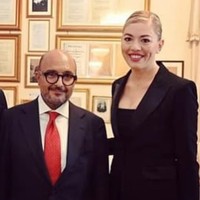 Maria Rosaria Boccia kerap mengunggah foto kebersamaannya dengan menteri 62 tahun itu di berbagai acara kenegaraan, termasuk saat melakukan perjalanan dinas. Awalnya keduanya terlihat sebagai rekan profesional karena Maria ditunjuk sebagai penasihat acara-acara besar. Foto: dok. Instagram