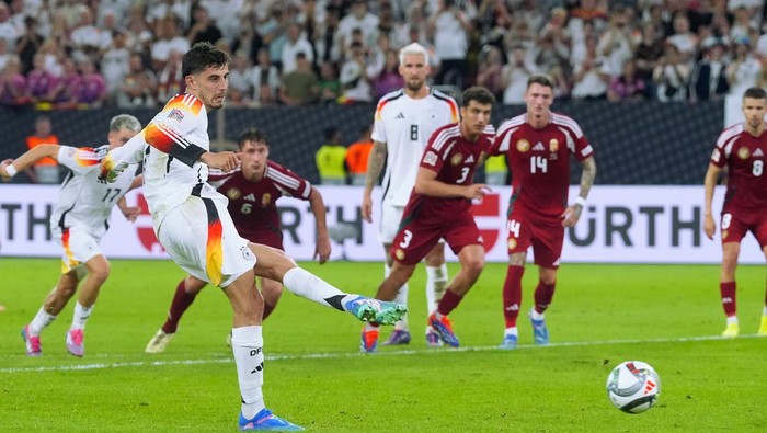 DUSSELDORF, GERMANY - SEPTEMBER 7: Kai Havertz of Germany scores the fifth goal to make it 5-0  during the  UEFA Nations league match between Germany  v Hungary at the Esprit Arena on September 7, 2024 in Dusseldorf Germany (Photo by Geert van Erven/Soccrates/Getty Images)