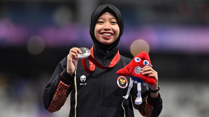 Karisma Evi Tiarani meraih medali perak di Paralimpiade 2024
