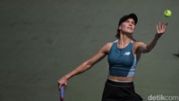 Bouchard, 30 tahun, kini berperingkat 522 dunia. 