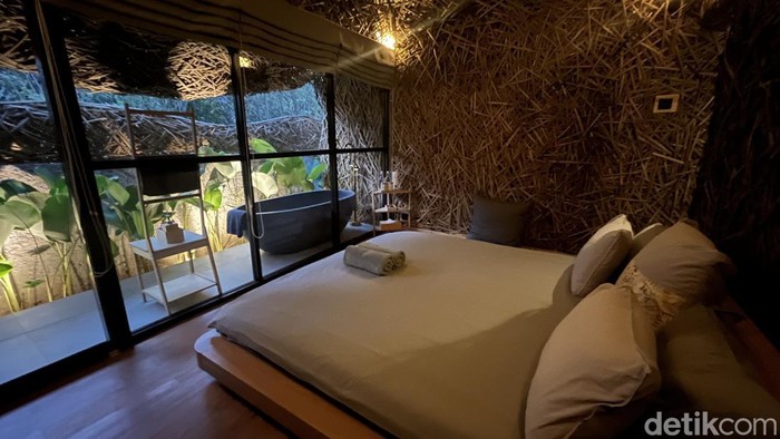 Muni Forest di Clove Hotel Bandung