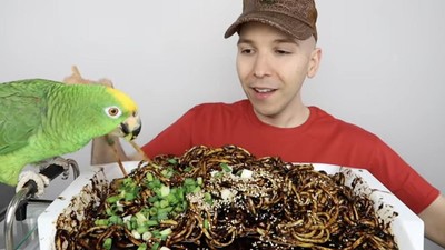 Nikocado Avocado Tampil Ramping Untuk Mukbang Usai Turun BB 113 Kg