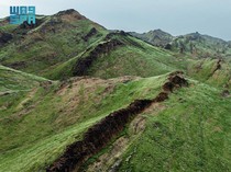 Gunung-gunung di Makkah Jadi Hijau Asri, Fenomena Apakah?