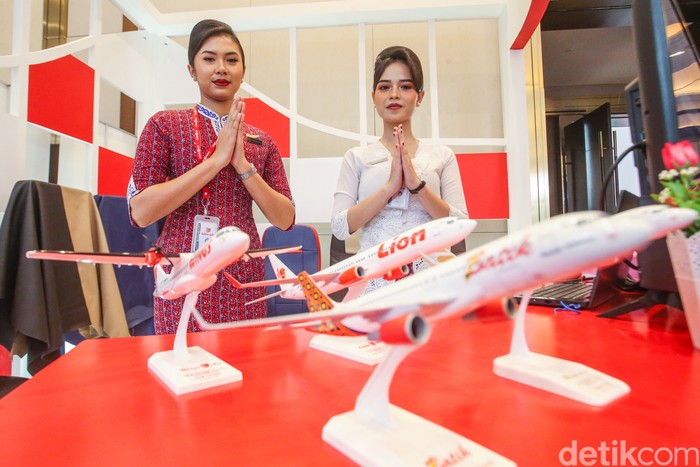Lion Air memeriahkan Hub Space 2024 di Jakarta. Dalam kesempatan itu pramugari Lion Air membagikan beberapa tips kepada traveler yang ingin berkarier sebagai pramugari.