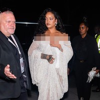 Penampilan ini sekali lagi menunjukkan betapa Rihanna nyaman dengan transformasi tubuhnya. Ia melalui perubahan fisik setelah melahirkan anak pertama buah cintanya dengan rapper A$AP Rocky dua tahun lalu. (Foto: GC Images/Gotham)