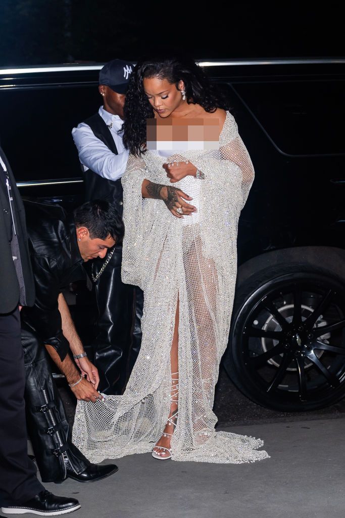 NEW YORK, NEW YORK - SEPTEMBER 06: Rihanna attends the Alaia fashion show during New York Fashion Week: The Shows at the Solomon R. Guggenheim Museum on September 06, 2024 in New York City. (Photo by Gotham/GC Images)