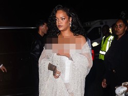 Foto: Gaya Rihanna yang Makin Percaya Diri Pamer Tubuh Berisi