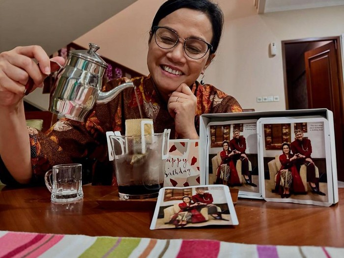 Sri Mulyani Seduh Kopi Gayo dari Toko Langganannya