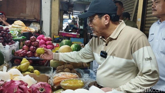 Suswono ke Pasar Kramat Jati