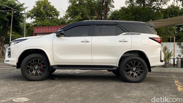 Toyota New Fortuner GR Sport 4x4