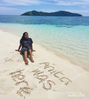 Spot Foto Cantik di Bunaken, Pulau Nain