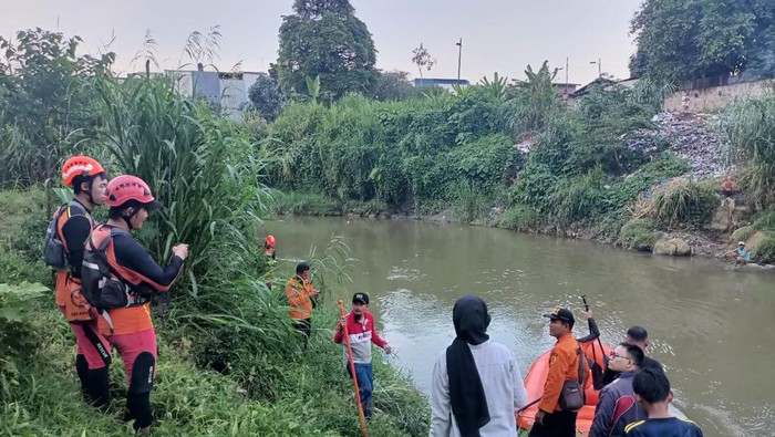 Basarnas saat mencari korban. (Foto: Basarnas Medan)