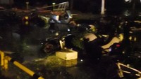 Badai itu menyebabkan banjir, menumbangkan ribuan pohon, hingga merusak rumah-rumah.  