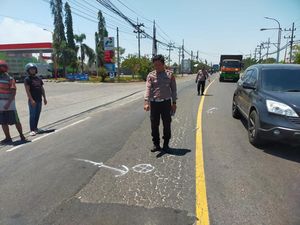 2 Motor Terlibat Kecelakaan Adu Banteng di Gresik, Satu Tewas-Satu Kritis