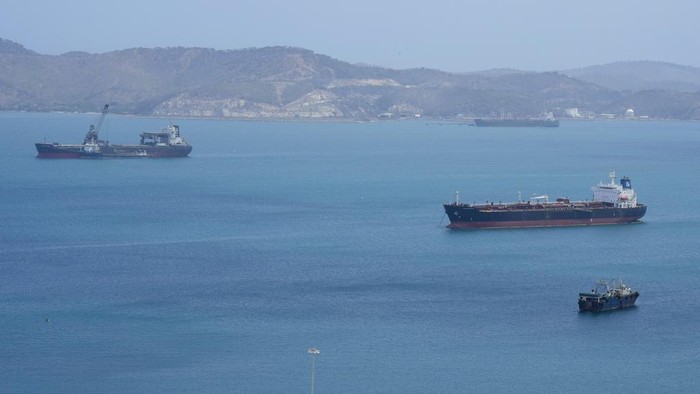 A general view of the harbour in Port Moresby, Papua New Guinea, Thursday, Sept. 5, 2024. (AP Photo/Mark Baker)