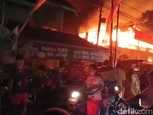 Pasar Pasrepan Pasuruan Terbakar Hebat, Ratusan Kios Ludes
