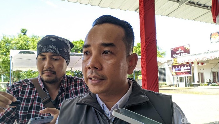 Ketua Bawaslu Lombok Barat Rizal Umami. (Ahmad Viqi/detikBali)