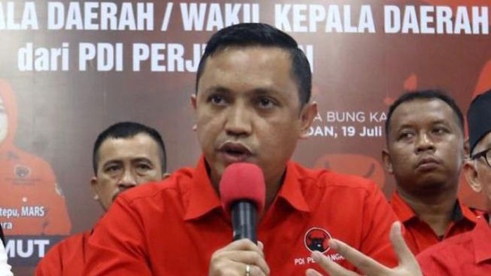 Ketua DPP PDIP Ronny Talapessy