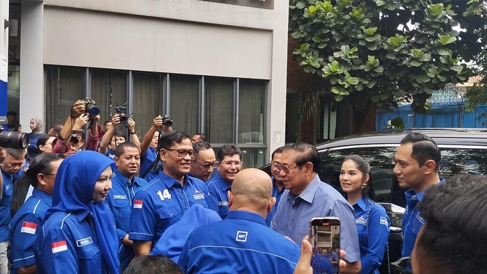 Ketua Majelis Tinggi Partai Demokrat Susilo Bambang Yudhoyono (SBY) hadir di HUT ke-23 Partai Demokrat di DPP. (Maulana Ilhami Fawdi-detikcom)