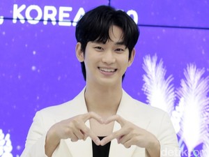 Bendera Merah Terang Benderang Berkibar di Belakang Kim Soo Hyun
