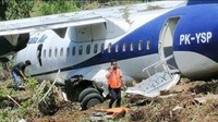Tidak ada korban jiwa dalam peristiwa tersebut, namun sejumlah penumpang mengalami luka-luka.