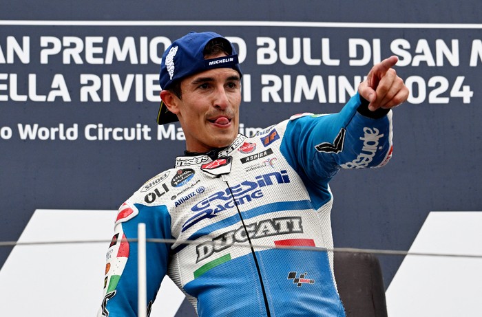 MotoGP - San Marino Grand Prix - Misano World Circuit Marco Simoncelli, Misano Adriatico, Italy - September 8, 2024 Gresini Racing MotoGPs Marc Marquez celebrates on the podium after winning the San Marino Grand Prix REUTERS/Massimo Pinca
