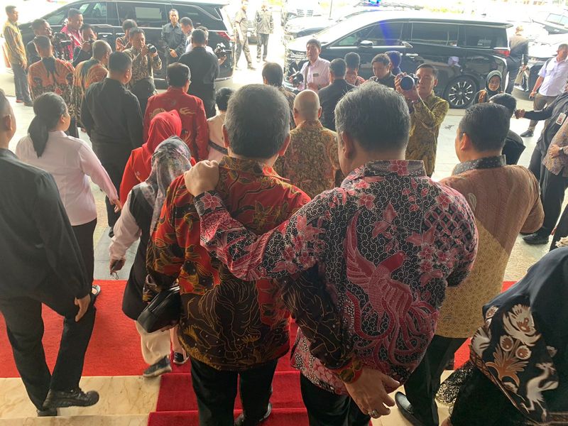 Dalam acara itu, terselip momen menarik antara dua sekjen partai, yaitu Wakil Ketua MPR sekaligus Sekjen Gerindra Ahmad Muzani dan Sekjen PDIP Hasto Kristiyanto.