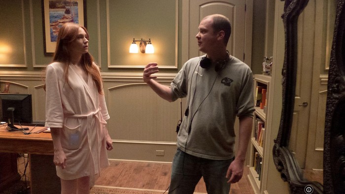 Oculus Mike Flanagan dan Karen Gillan di lokasi syuting Oculus.