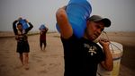 Perjuangan Mendapat Air Bersih Saat Sungai Amazon Mengering Parah