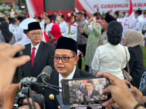 Pj Gubernur Sesalkan Insiden Bus Trans Jatim Dilempar Batu di Bangkalan