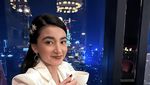 Pose Cantik Tsania Marwa Saat Makan di Resto hingga Diberi Kue Ulang Tahun