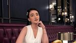 Pose Cantik Tsania Marwa Saat Makan di Resto hingga Diberi Kue Ulang Tahun