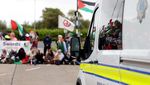 Protes Terhadap Israel, Warga Irlandia Blokir Jalan