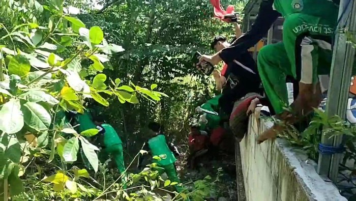 satpol pp lamongan amankan pelajar bolos