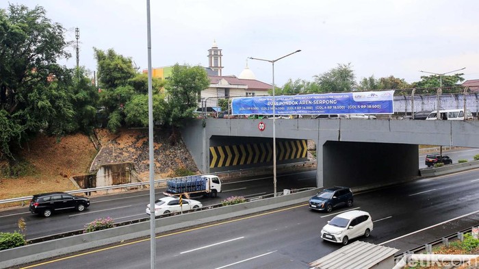 Tarif Tol Pondok Aren-Serpong (Tol BSD) akan mengalami penyesuaian atau naik dalam waktu dekat. Untuk golongan I akan naik dari yang berlaku saat ini Rp 7.000 untuk golongan I, menjadi Rp 9.500.