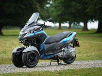 Lihat Lebih Dekat Skuter Listrik WMC300E+ yang Mirip Yamaha Tricity