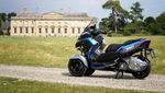 Lihat Lebih Dekat Skuter Listrik WMC300E+ yang Mirip Yamaha Tricity