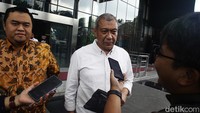Wisnu hari ini diperiksa oleh penyidik KPK terkait kasus dugaan korupsi pengadaan X-ray di Barantan Kementan tahun 2021.  