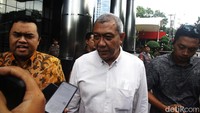 Wisnu mengakui dia diperiksa oleh KPK dalam kapasitasnya sebagai tersangka.  