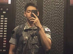 V BTS Bagikan Kabar Terbaru di Tengah Wamil, Nyusup Masuk Grup Chat Fans